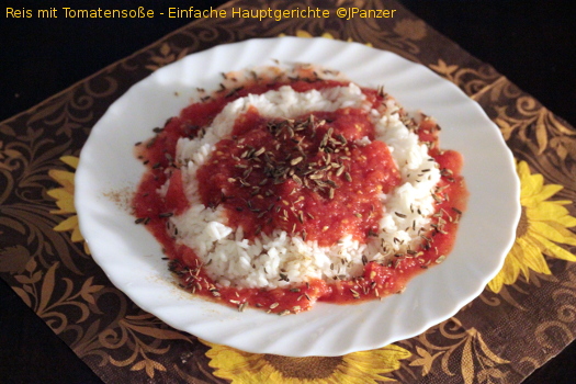 Reis mit Tomatensoße