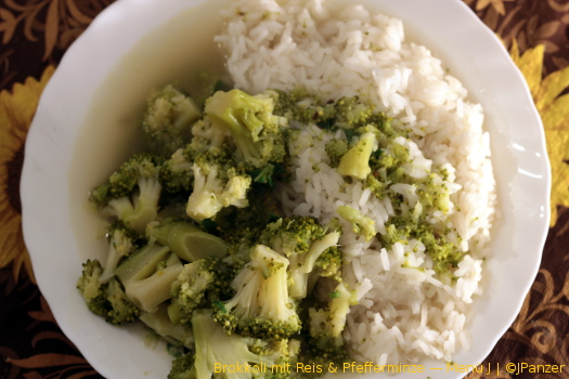 Brokkoli mit Reis & Pfefferminze — Menü