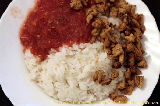 Reis mit Tomatensoße & SojaFleisch - Menü