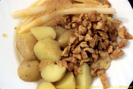 Spargel mit Kartoffel und Sojafleisch — Menü