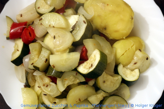 Gemüsepfanne Zucchini & Paprika - Pfannengerichte
