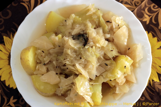 Kartoffeln mit Bio Weißkohl Suppe — Menü