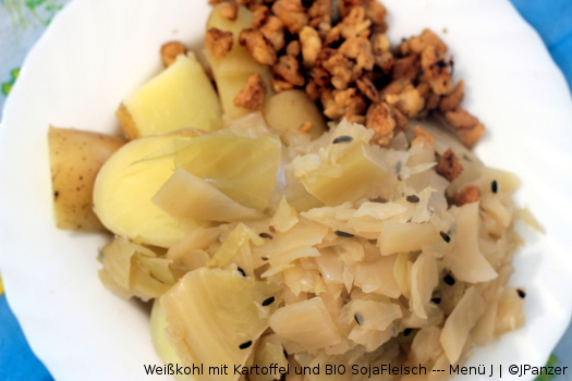 Weißkohl mit Kartoffel und BIO SojaFleisch — Menü